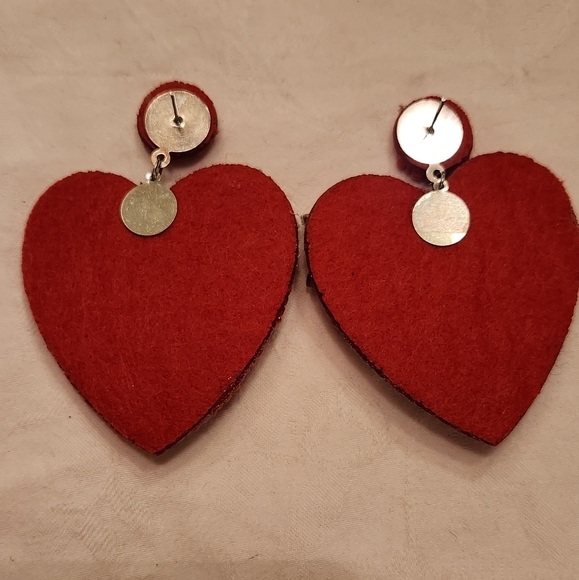 Beaded Rhinestone Heart Earrings - Picture 3 of 4